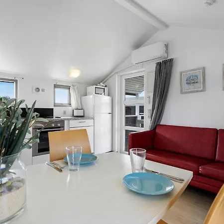 2 Bedroom Awesome In *