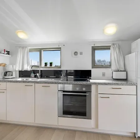 2 Bedroom Awesome In *